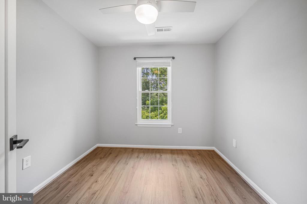 10373 Green Holly Ter