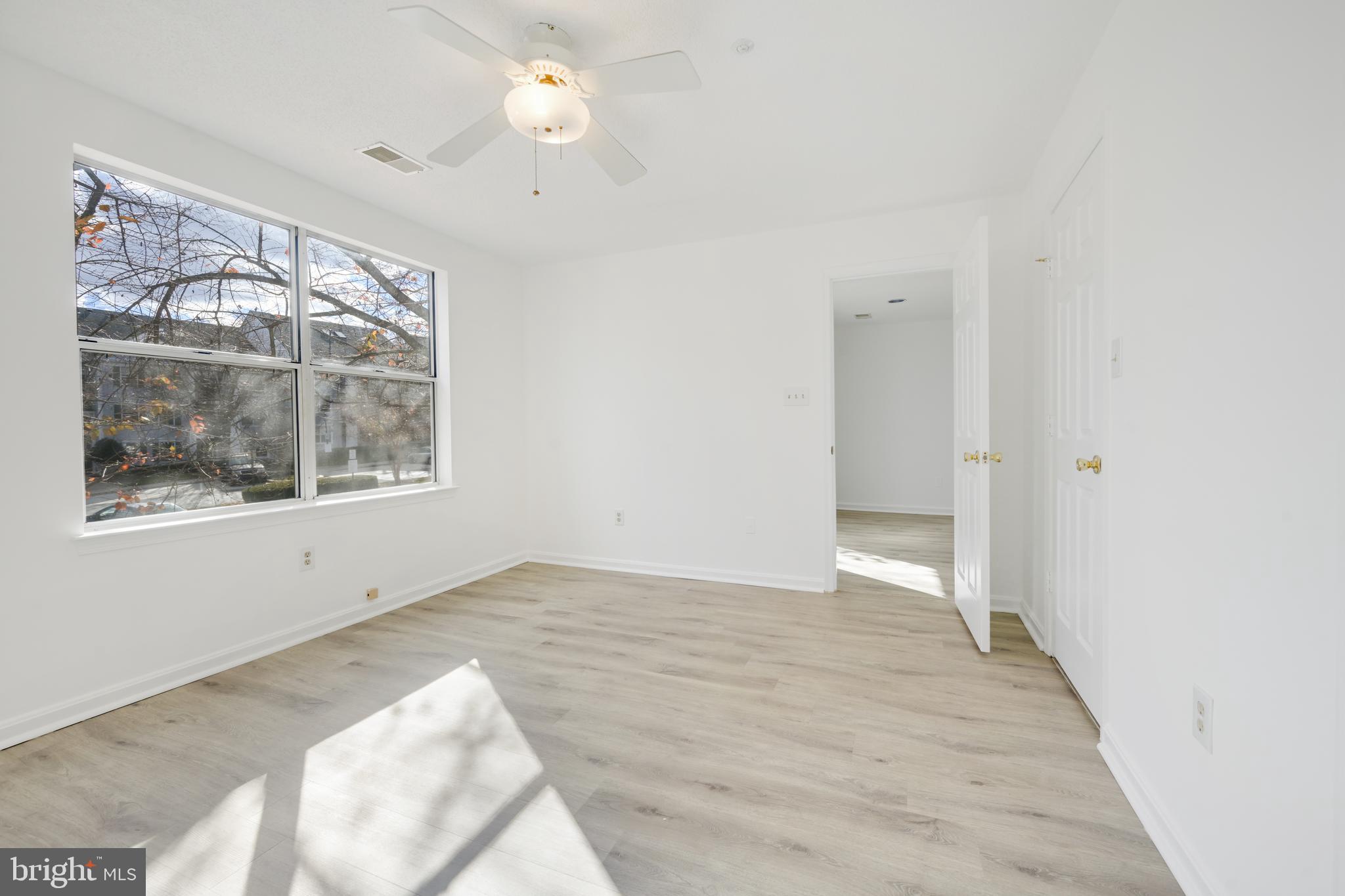 10007 VANDERBILT CIRCLE 7-6