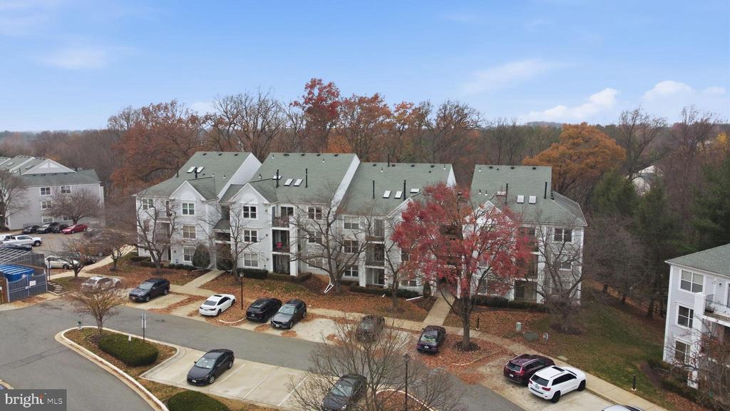 10007 VANDERBILT CIRCLE 7-6