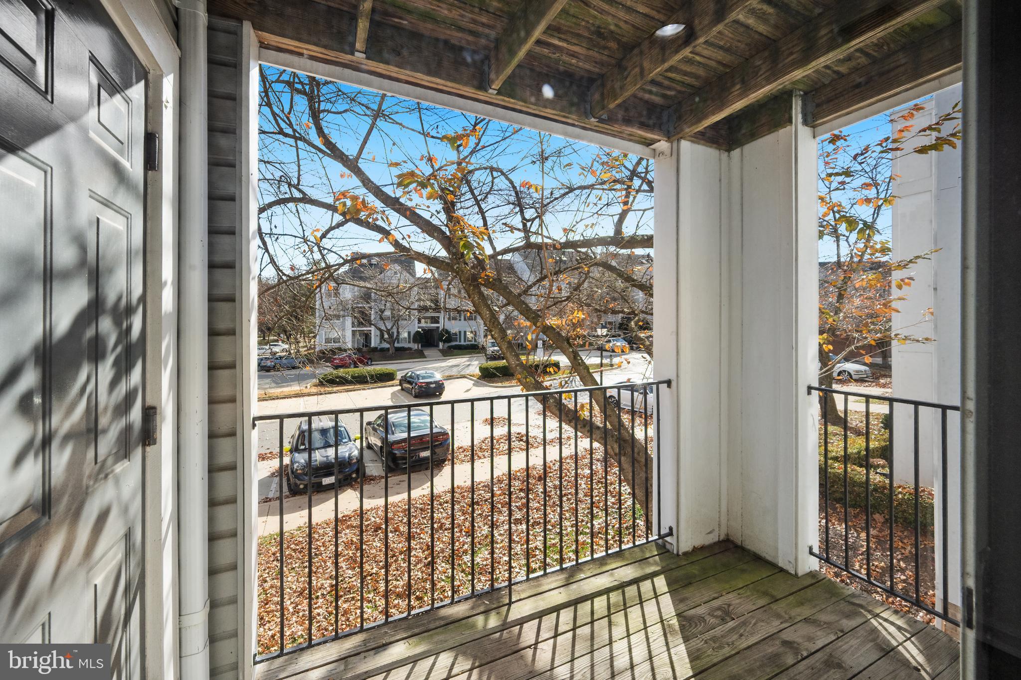 10007 VANDERBILT CIRCLE 7-6