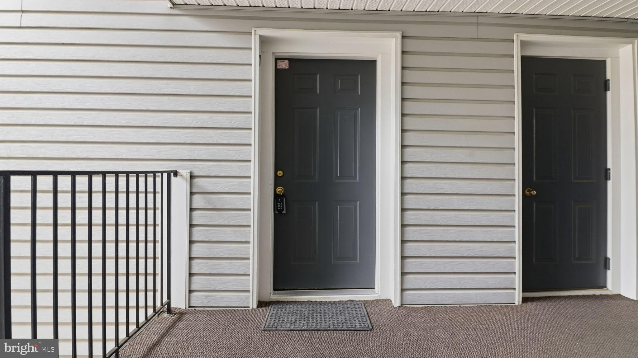 10007 VANDERBILT CIRCLE 7-6