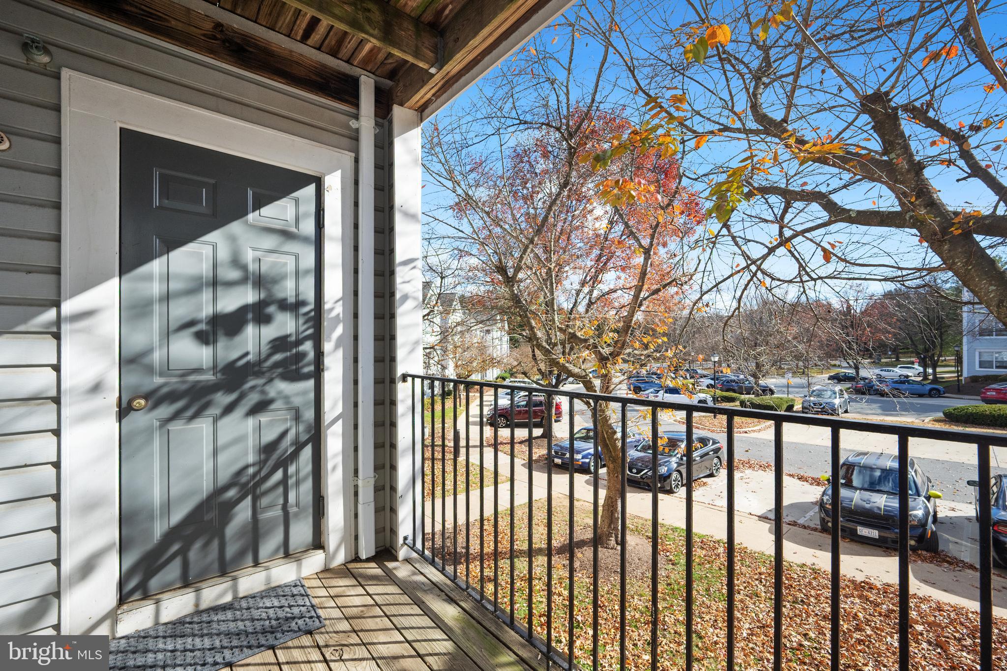 10007 VANDERBILT CIRCLE 7-6