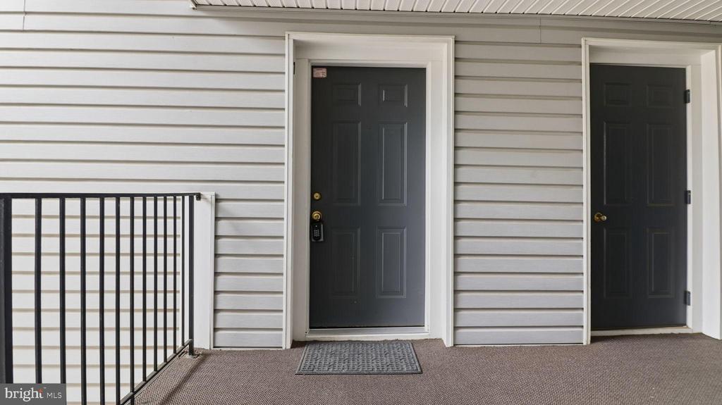 10007 VANDERBILT CIRCLE 7-6