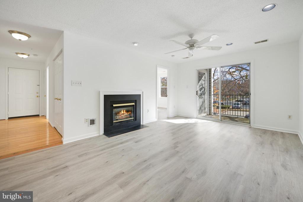 10007 VANDERBILT CIRCLE 7-6