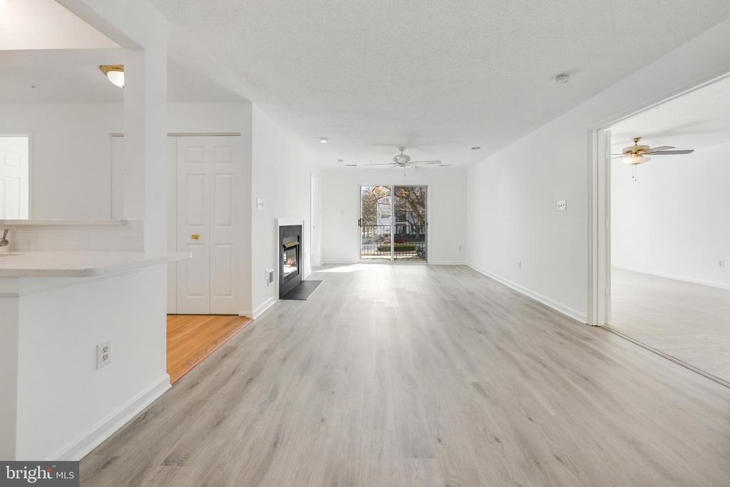 10007 VANDERBILT CIRCLE 7-6