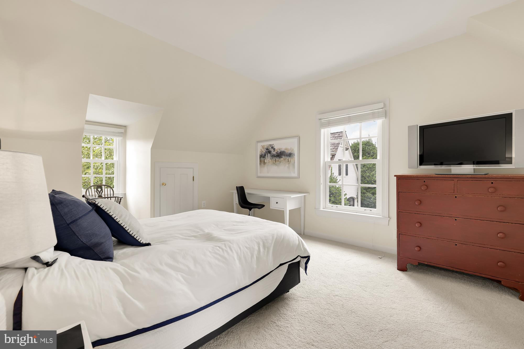 11101 PINEY MEETINGHOUSE ROAD