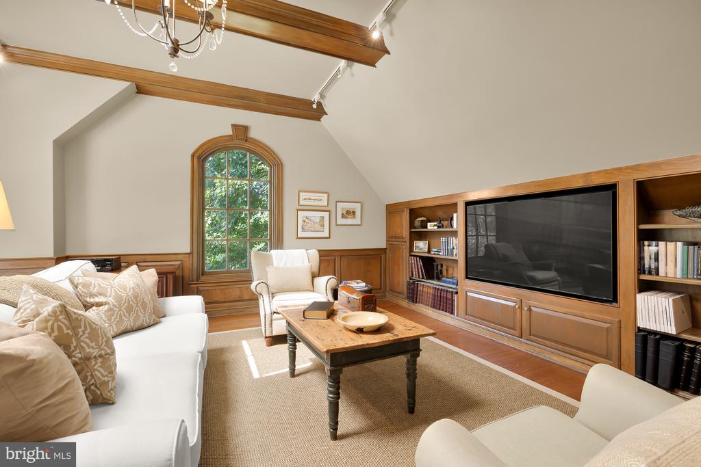 11101 PINEY MEETINGHOUSE ROAD