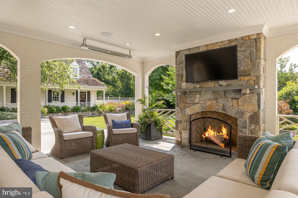 11101 PINEY MEETINGHOUSE ROAD
