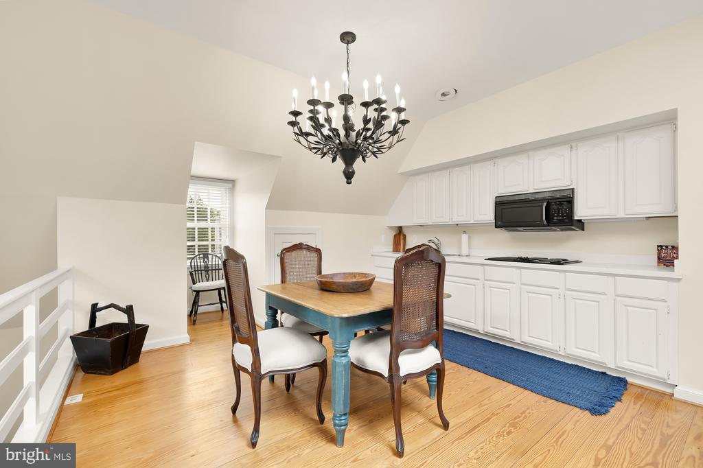 11101 PINEY MEETINGHOUSE ROAD