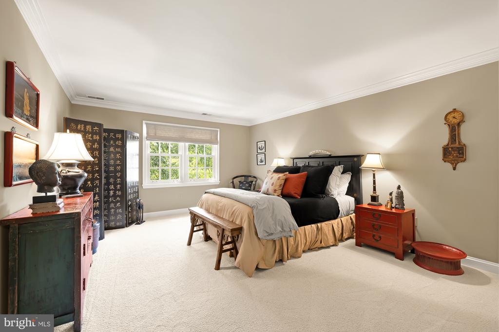 11101 PINEY MEETINGHOUSE ROAD