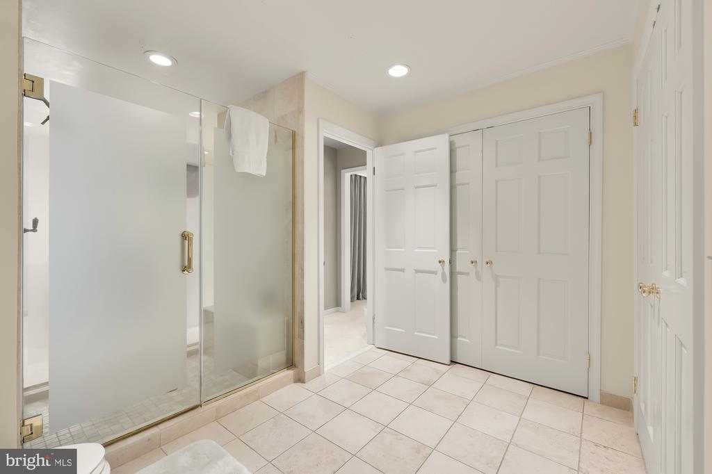 11101 PINEY MEETINGHOUSE ROAD