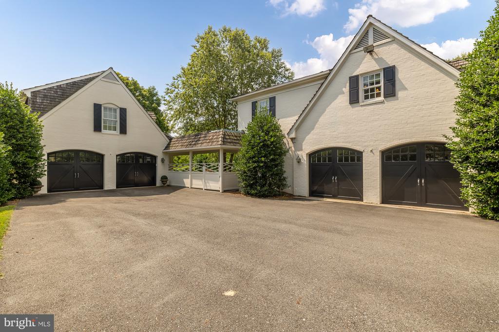11101 PINEY MEETINGHOUSE ROAD