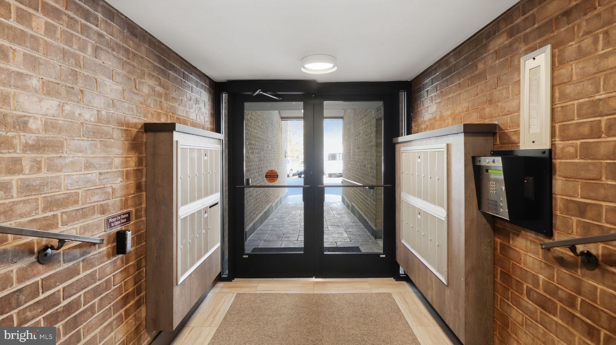 4924 SENTINEL DRIVE 2-405