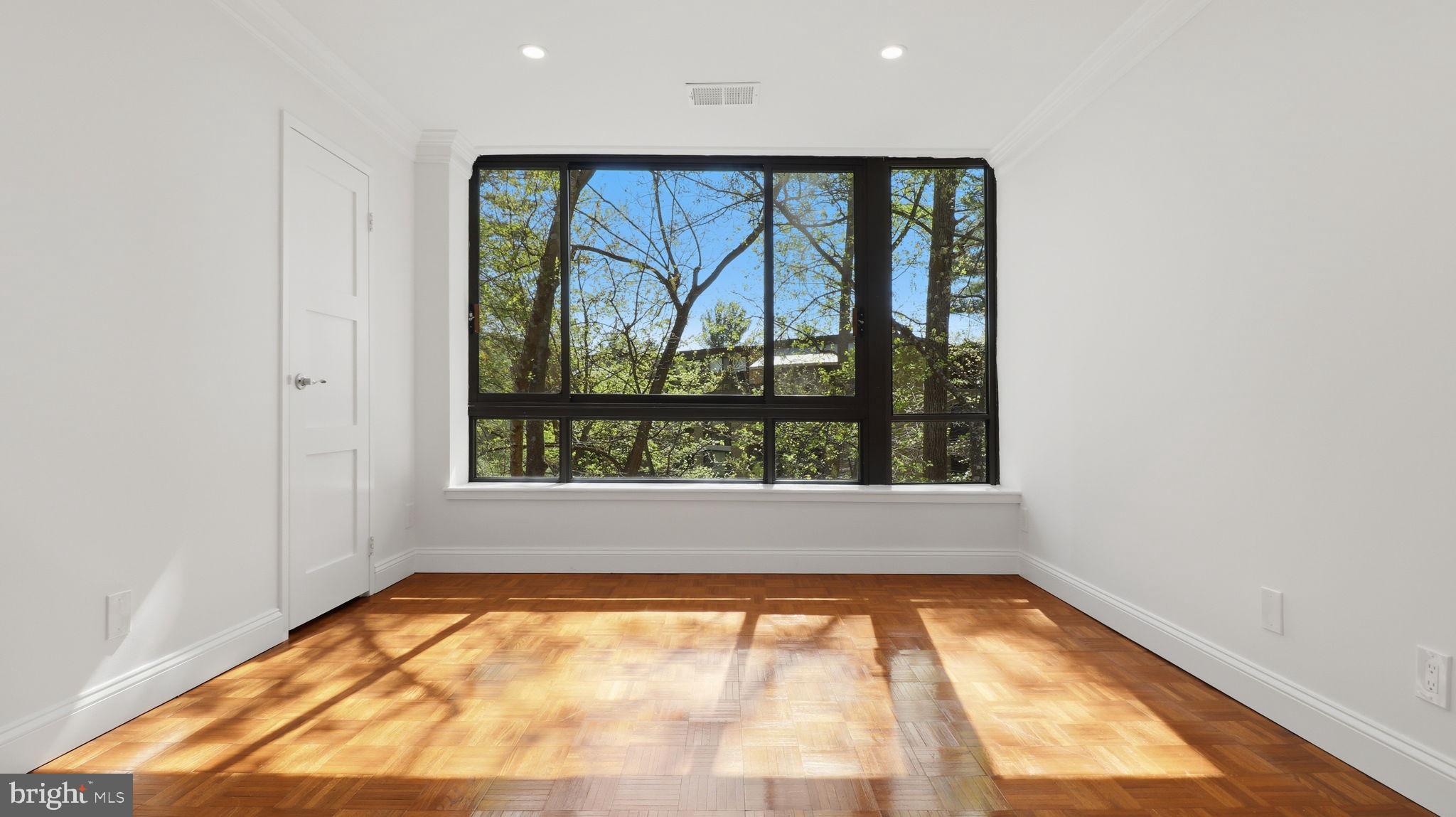 4924 SENTINEL DRIVE 2-405