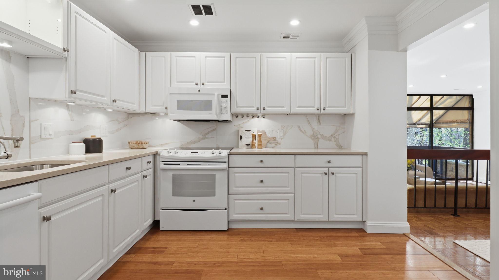 4924 SENTINEL DRIVE 2-405