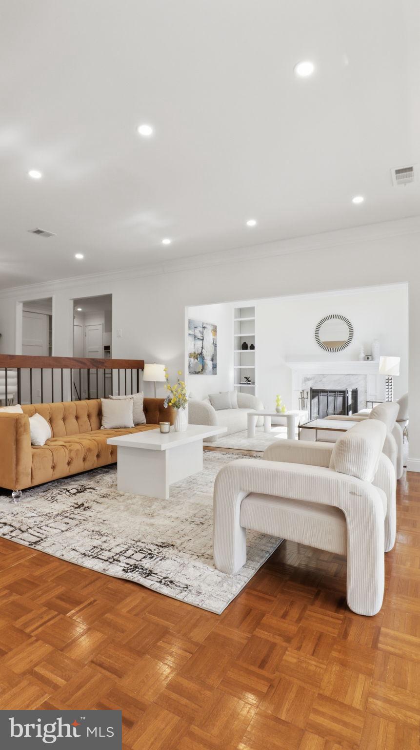 4924 SENTINEL DRIVE 2-405