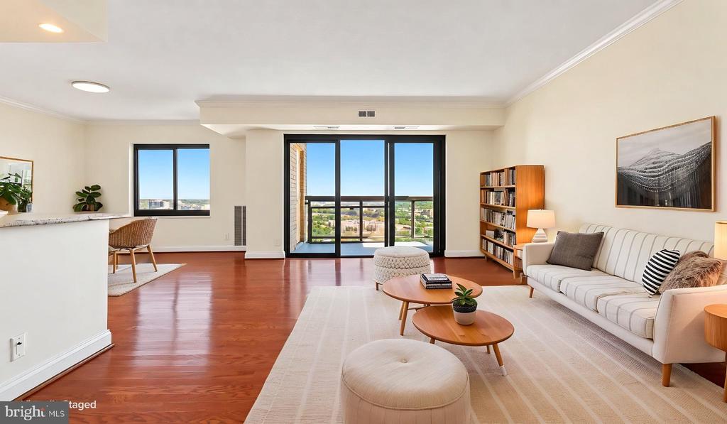 309 YOAKUM PARKWAY Unit: 1716