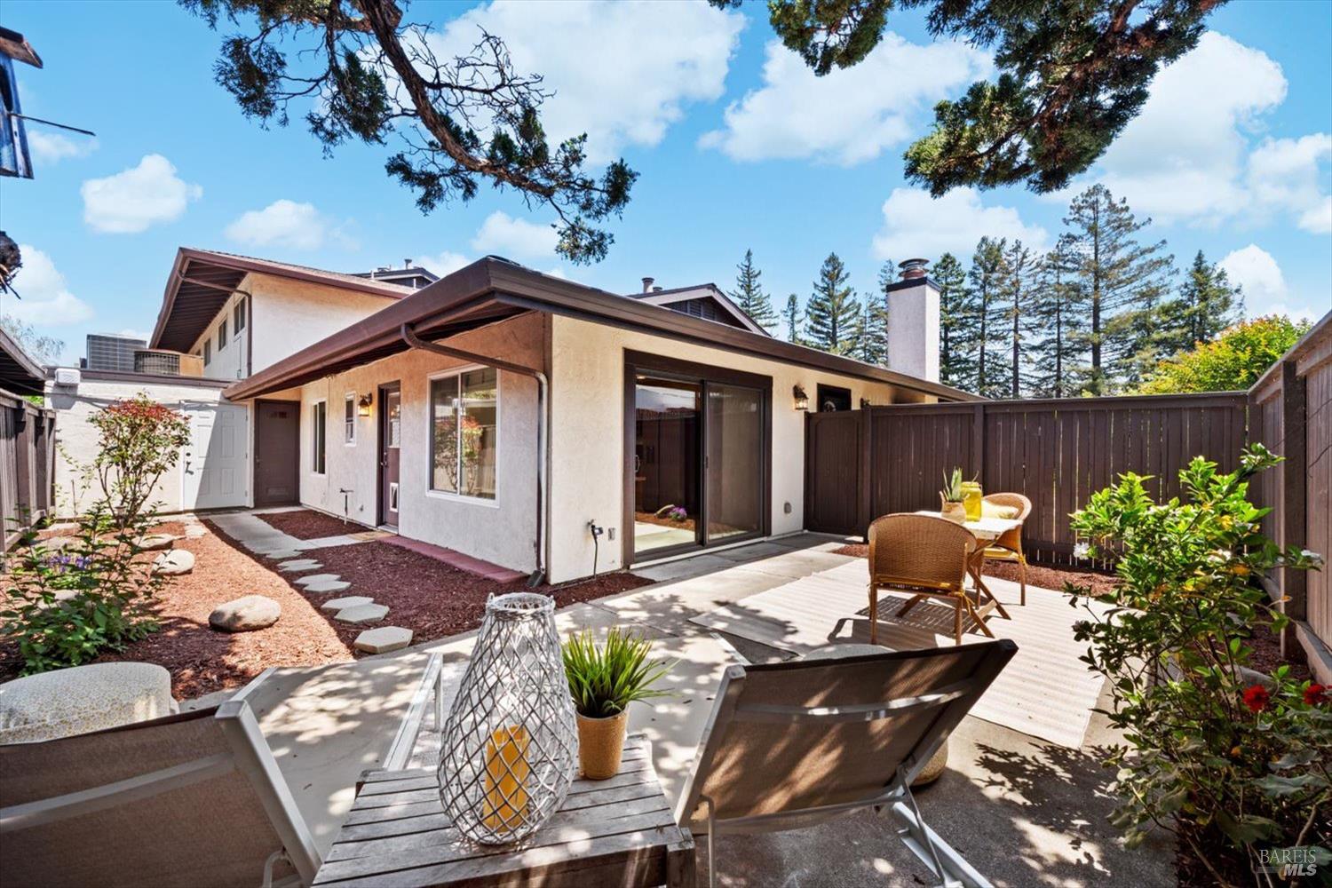 3403 Willis Dr