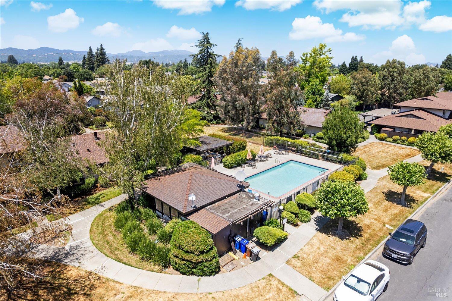 3403 Willis Dr