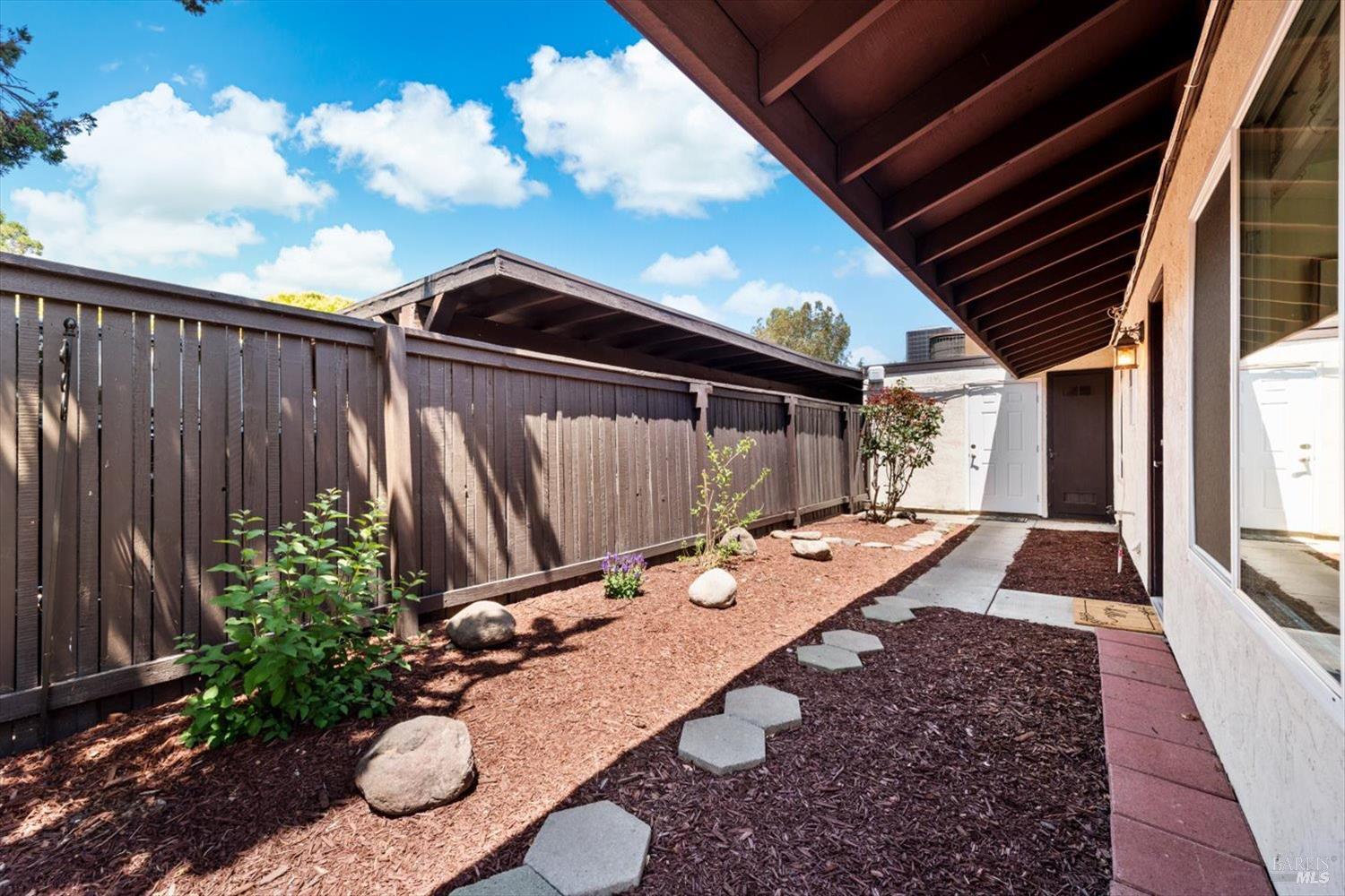 3403 Willis Dr