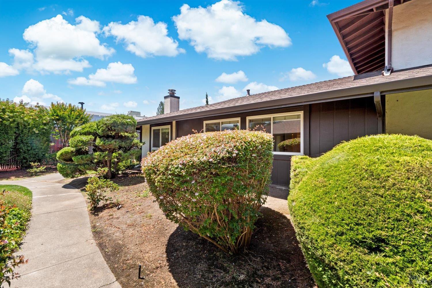 3403 Willis Dr