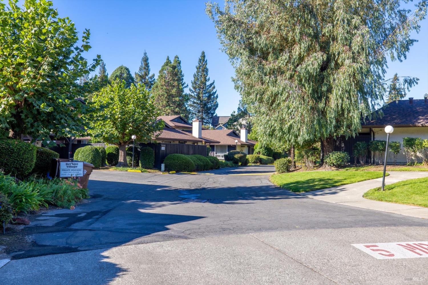 3429 Willis Dr