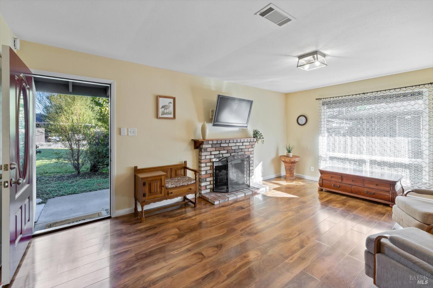 3429 Willis Dr