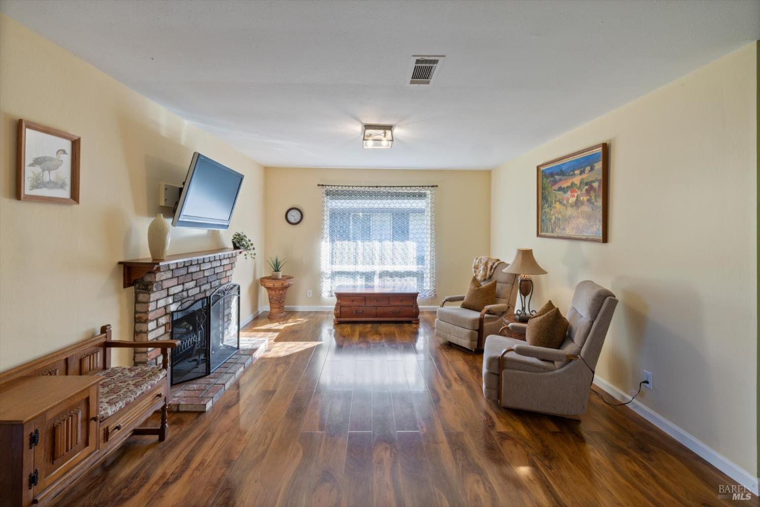 3429 Willis Dr