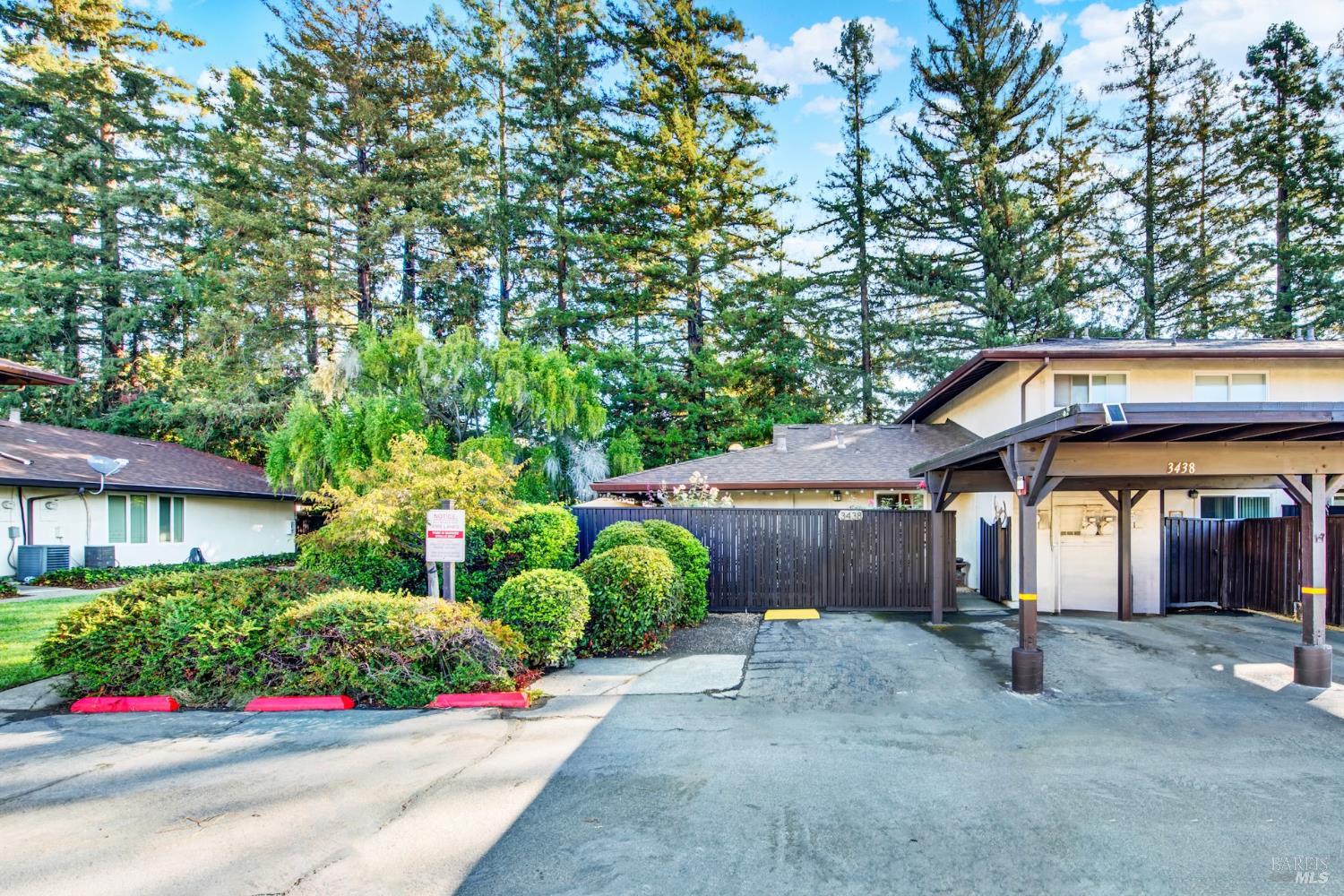 3438 Willis Dr