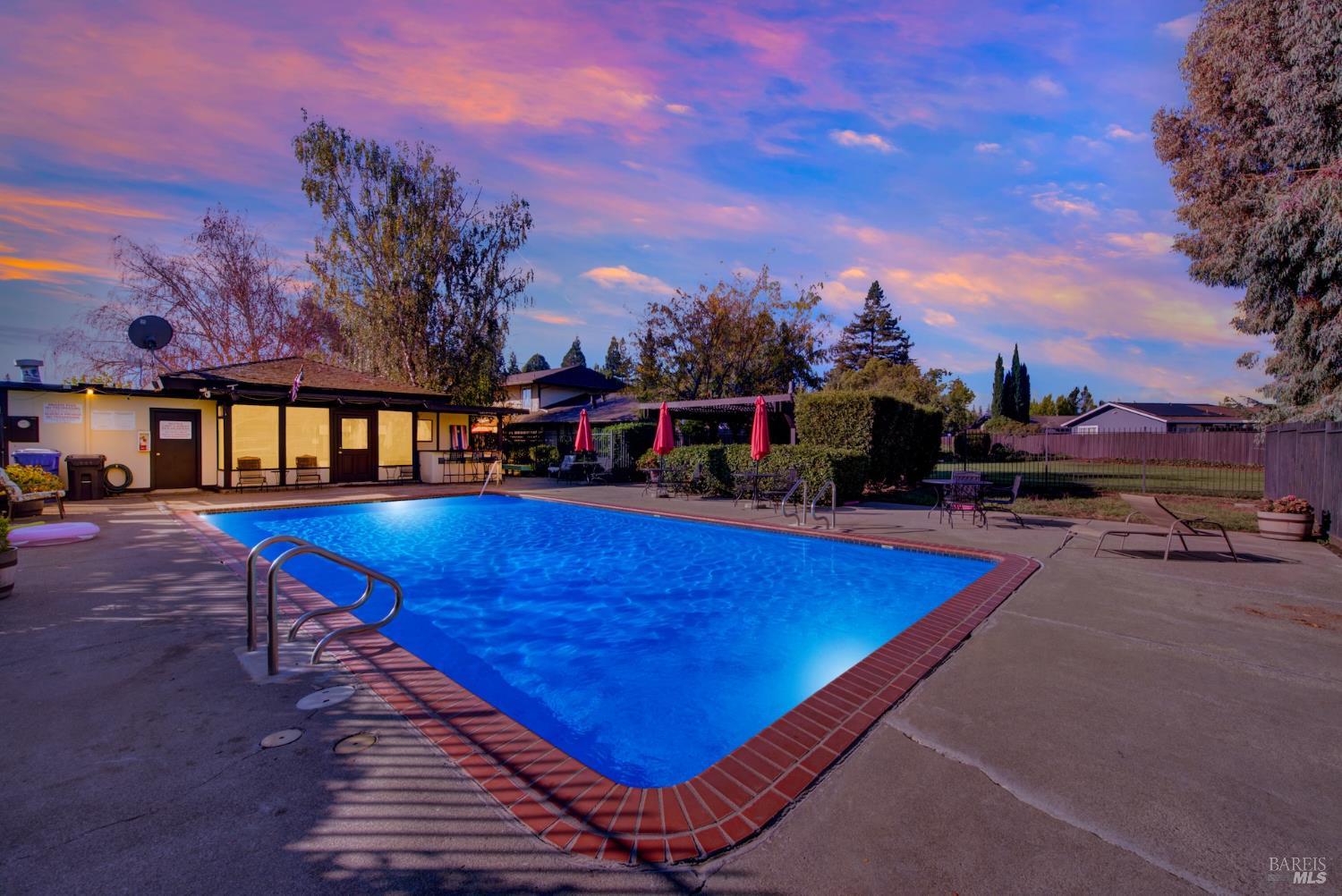 3438 Willis Dr