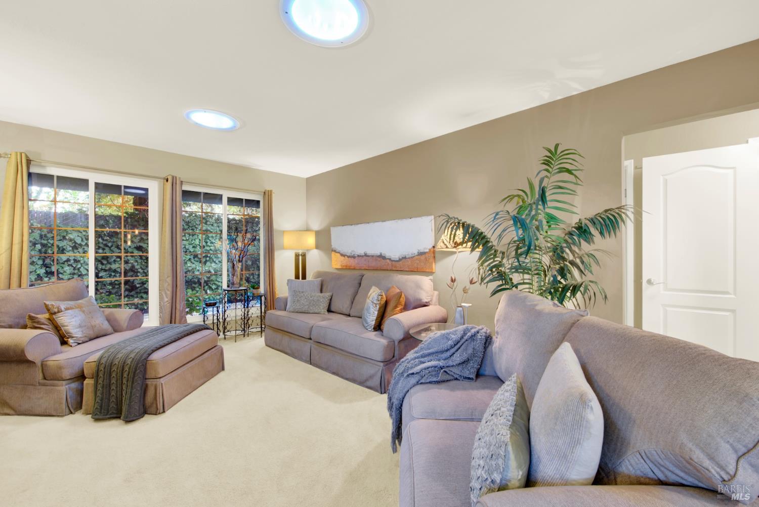 3438 Willis Dr