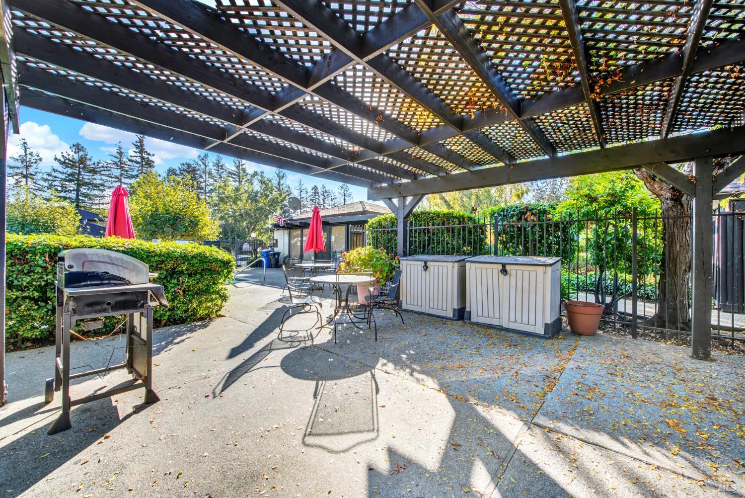 3438 Willis Dr