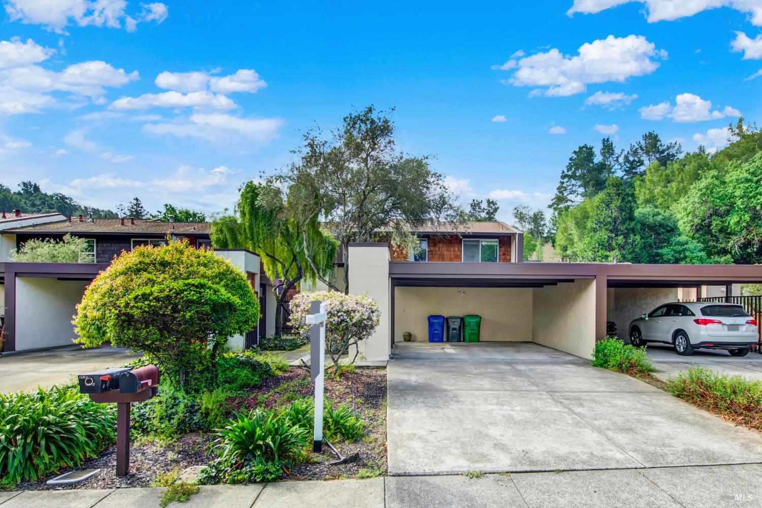 3161 Valley Green Lane