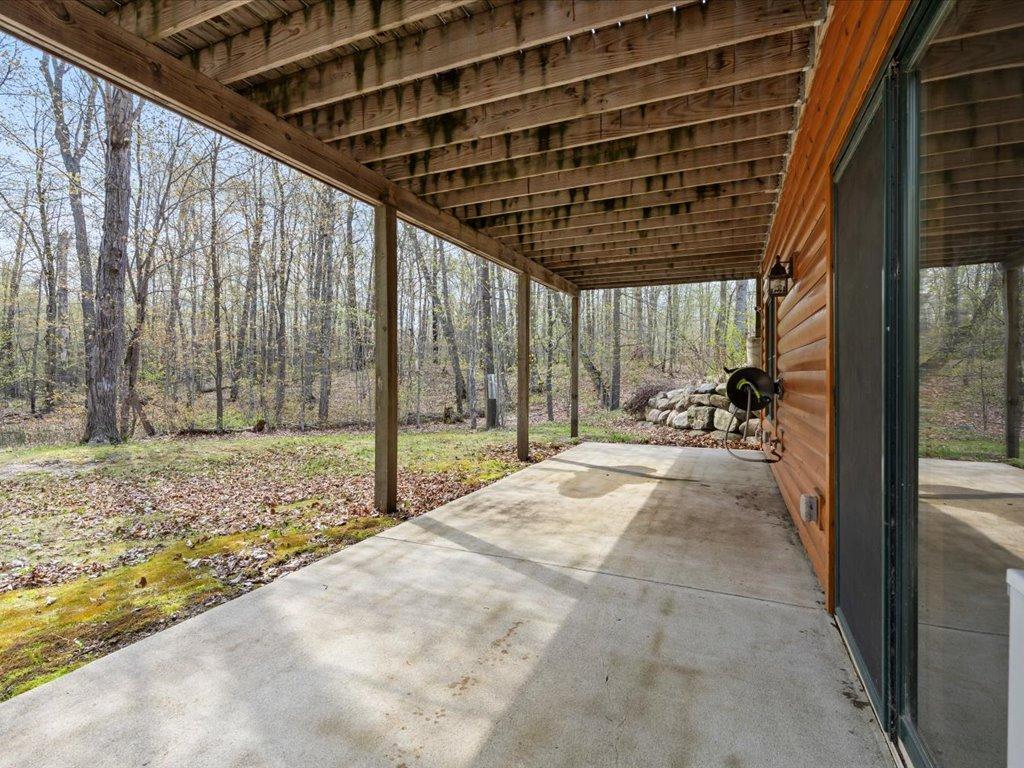 302 Eagle Landing Court NW