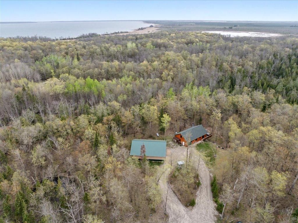 302 Eagle Landing Court NW