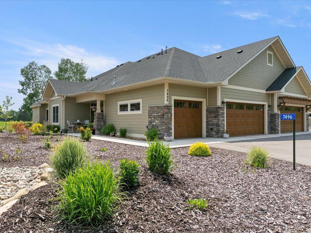 7496 Fairway Lane