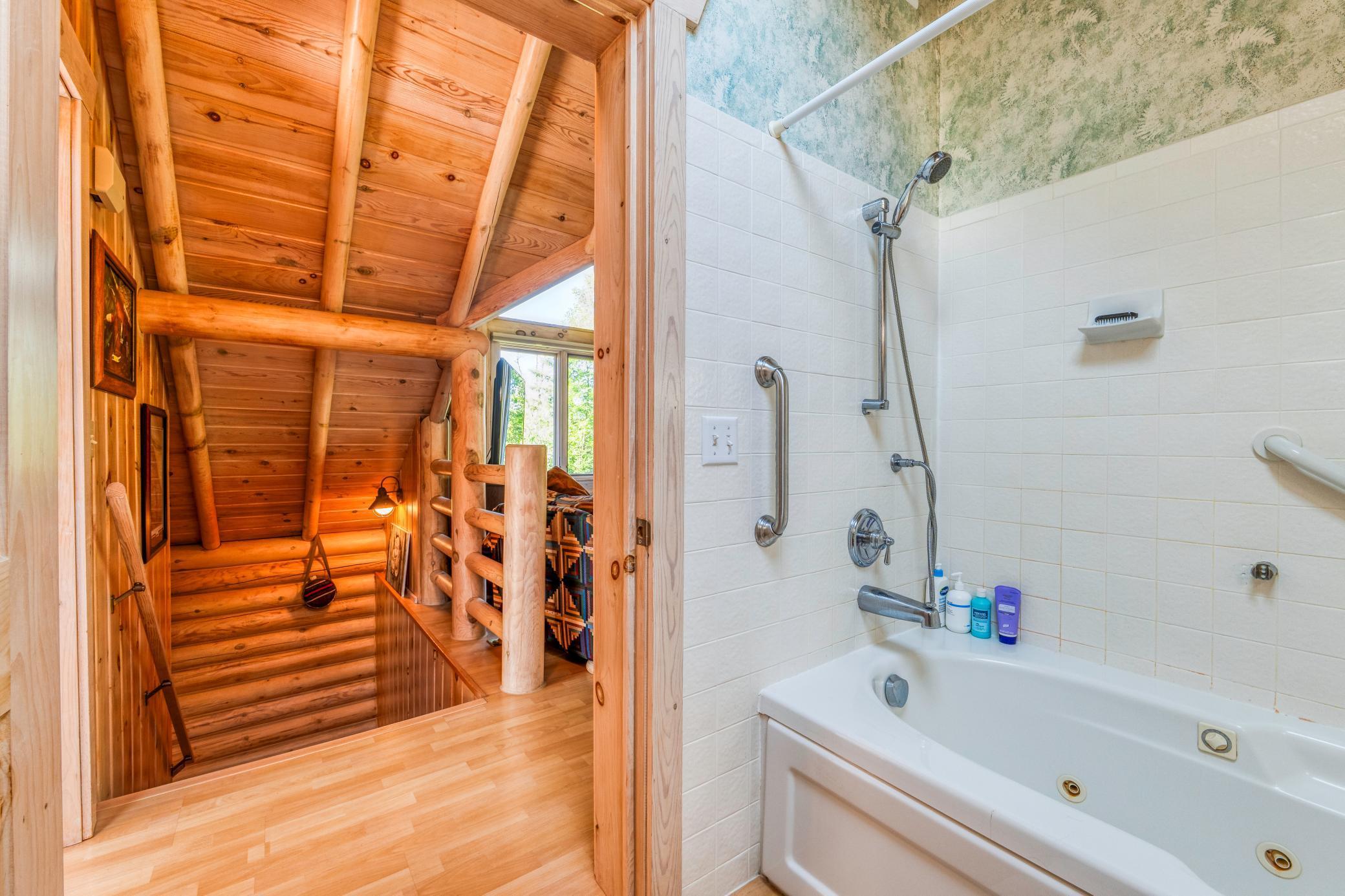 8329 Stump Lake Drive NE