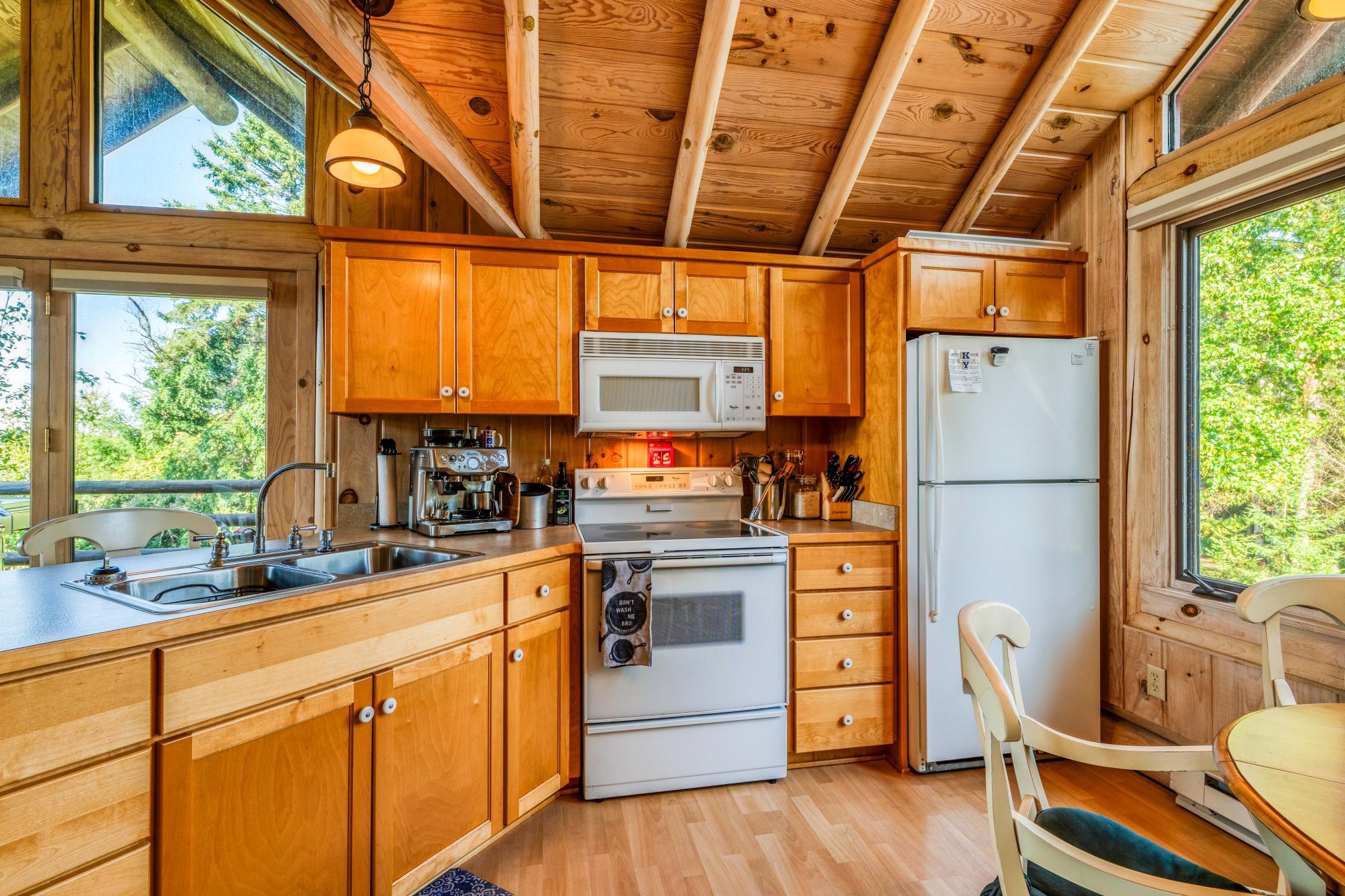 8329 Stump Lake Drive NE