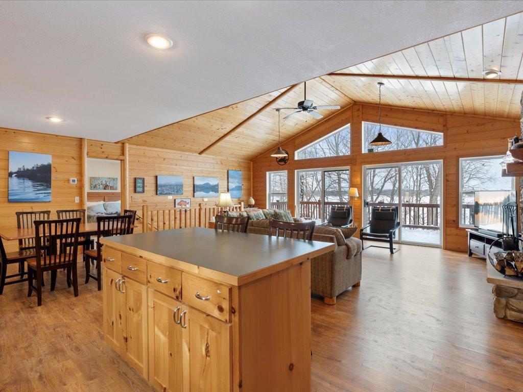 21764 N Raider Court