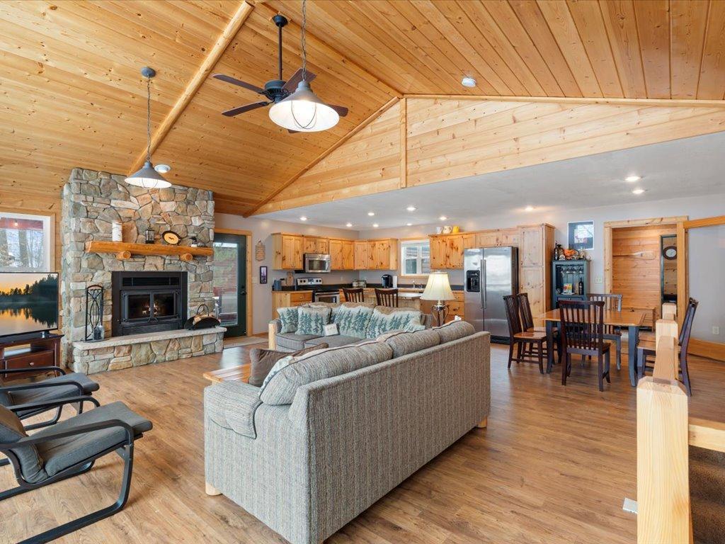 21764 N Raider Court