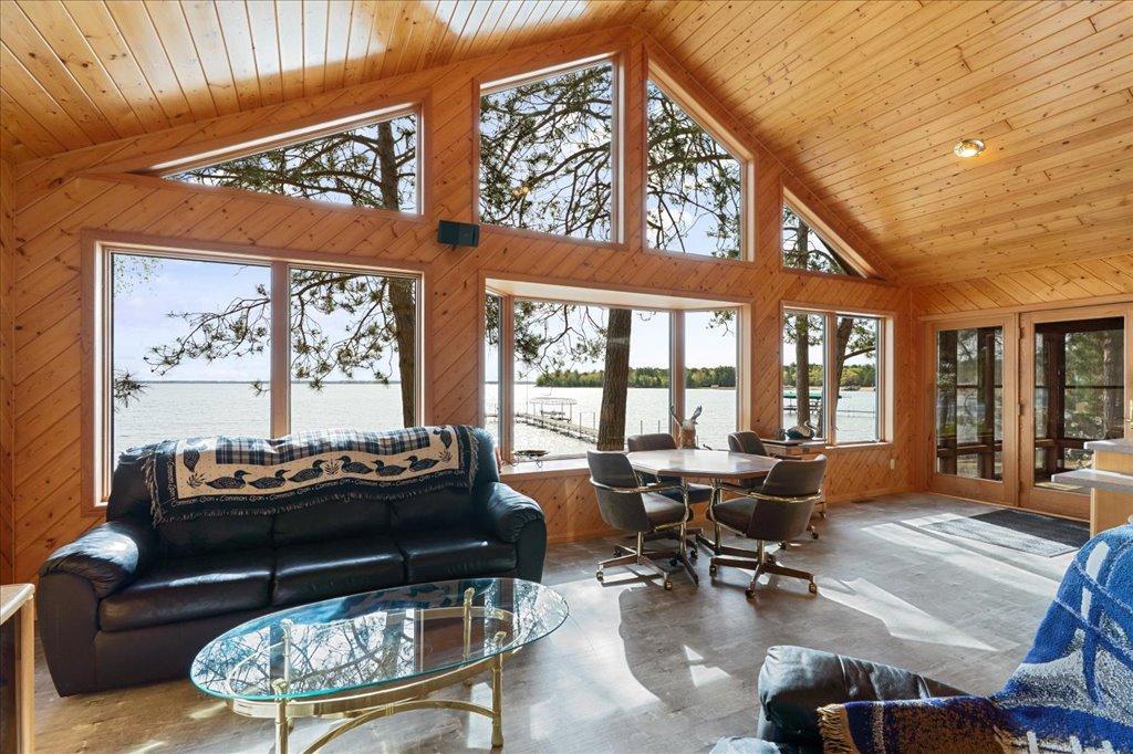 9341 Mockingbird Lane