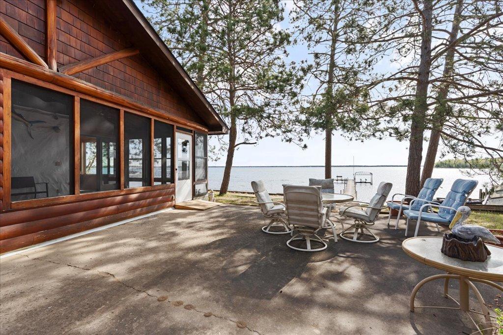 9341 Mockingbird Lane