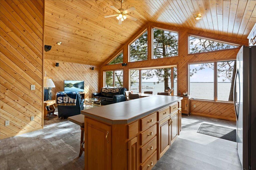 9341 Mockingbird Lane