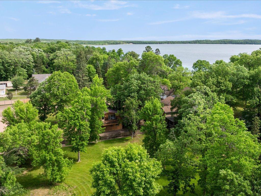 27177 Ridgewood Drive
