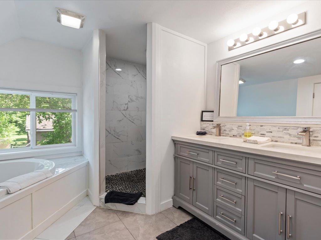 27177 Ridgewood Drive