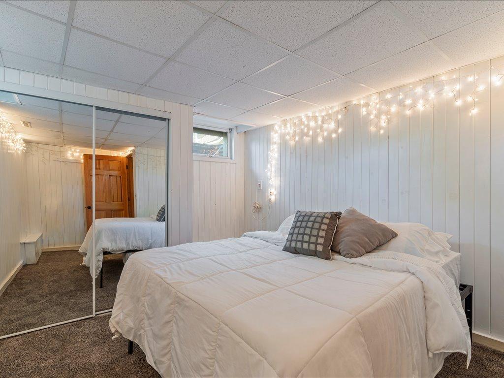 27177 Ridgewood Drive