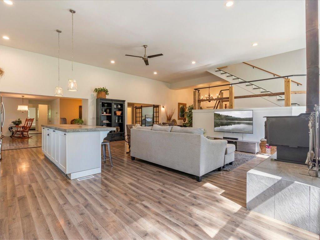27177 Ridgewood Drive