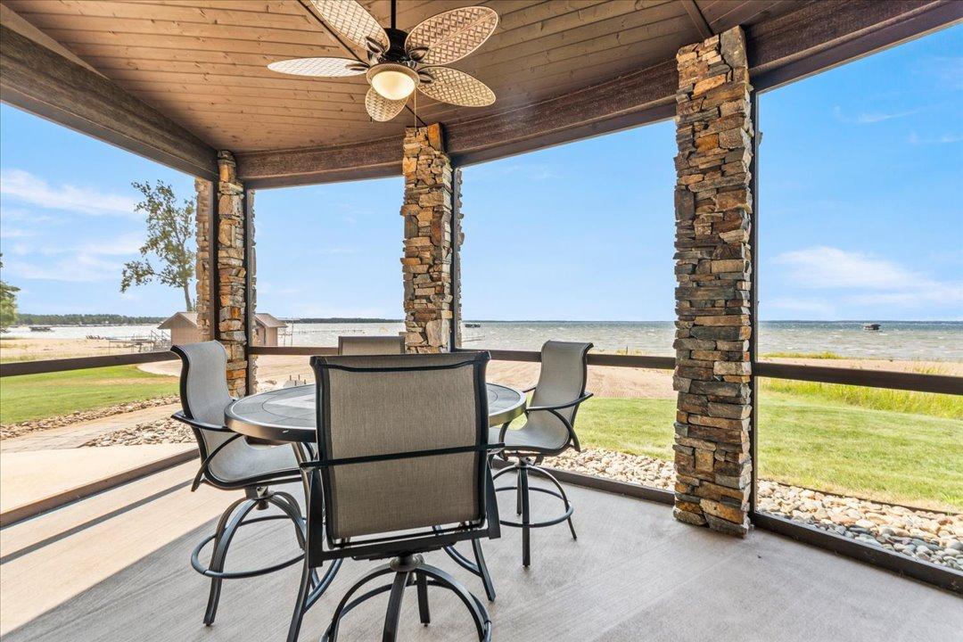 12583 N Pelican Lane