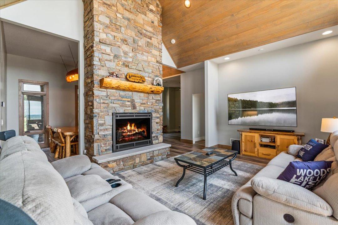 12583 N Pelican Lane