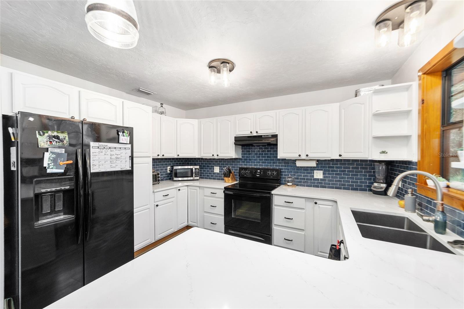 115 NE 6TH ST